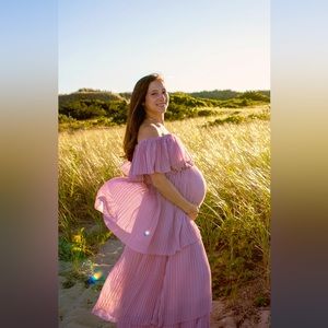 Perfect maternity shoot dress